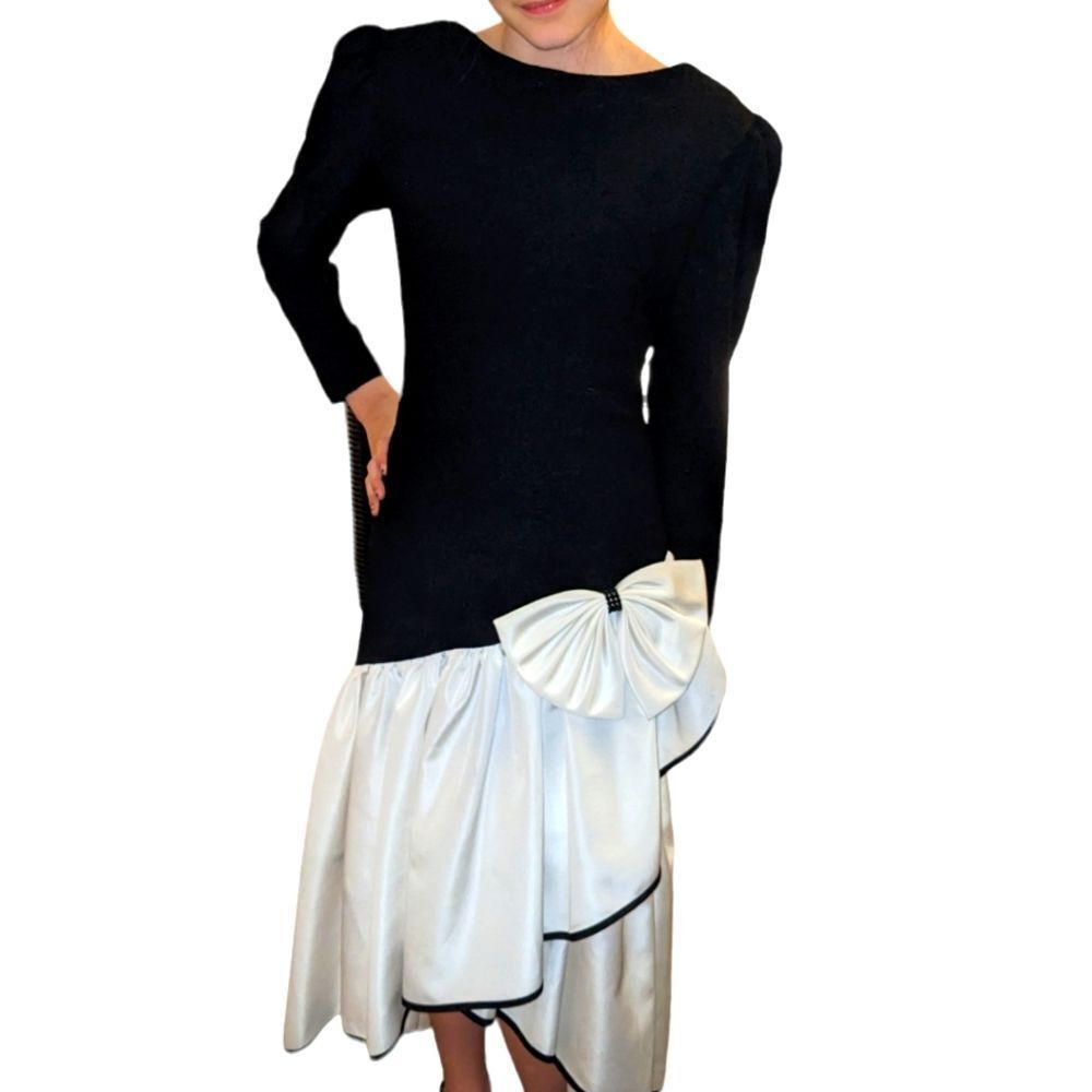 Darcy vintage union made black and white gown‎